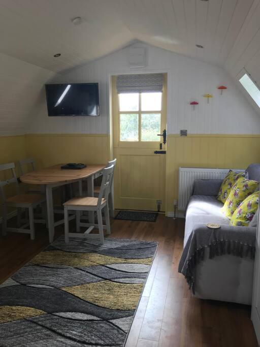 Bumble Bee Cottage Plymouth Exterior foto